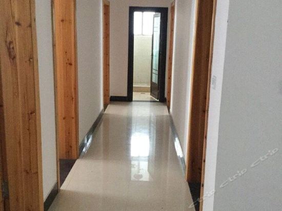 Шанграо: Jiangjiang Hostel