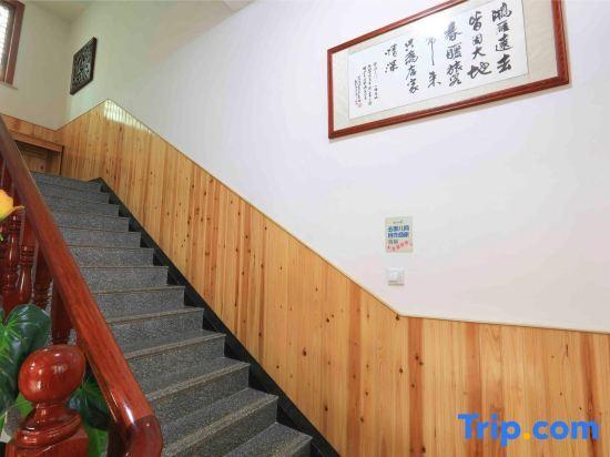 Шанграо: Wuyuan Dexinju Inn