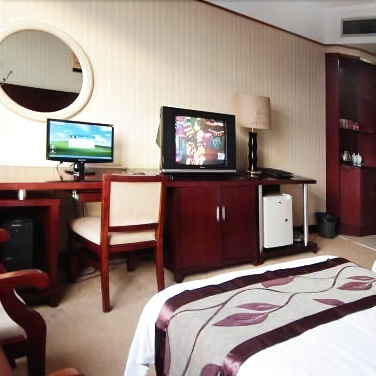 Шанграо: Yulong Hotel