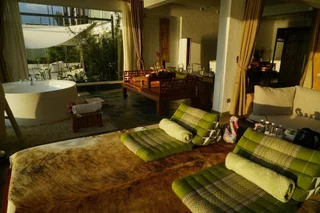 Дали: Shiyue Holiday Hotel