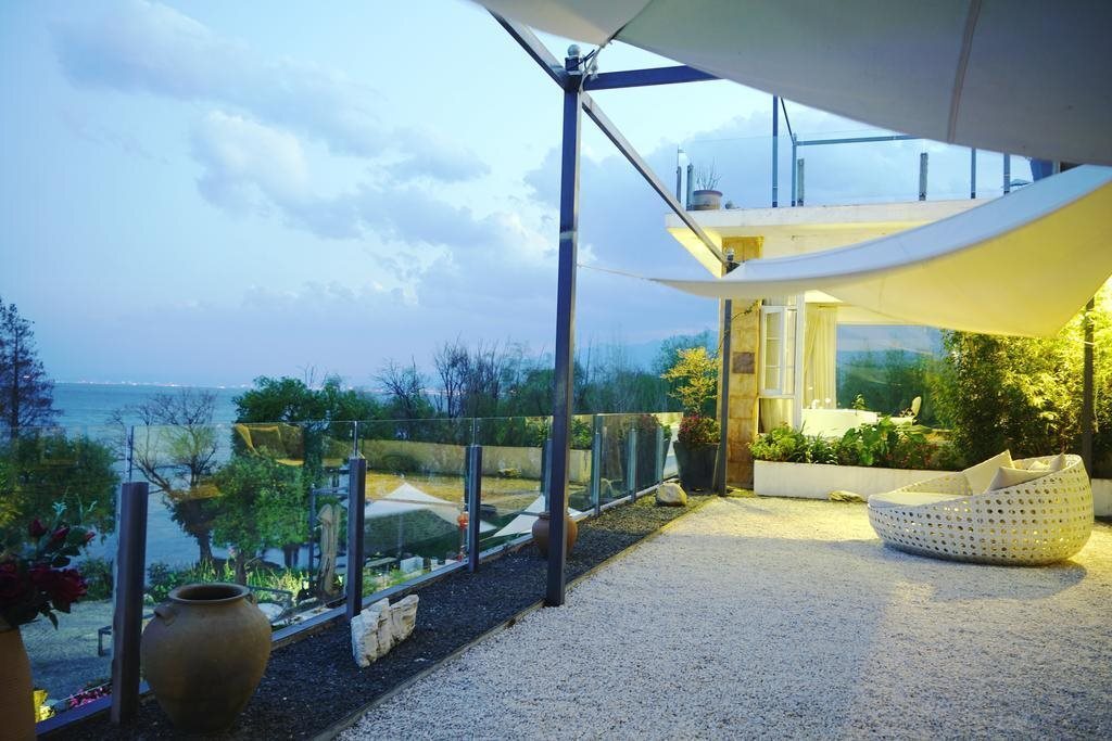 Дали: Shiyue Holiday Hotel
