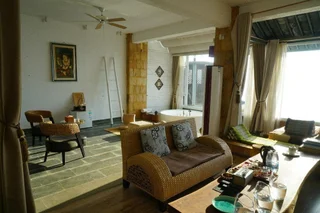 Дали: Shiyue Holiday Hotel