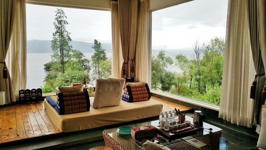Дали: Shiyue Holiday Hotel
