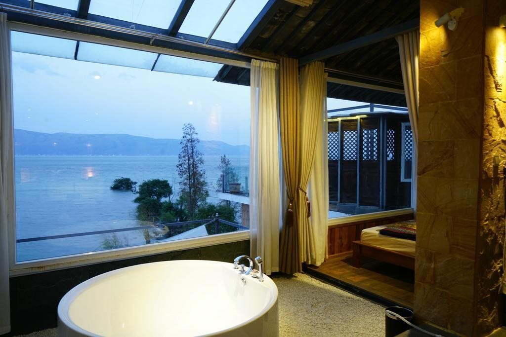 Дали: Shiyue Holiday Hotel