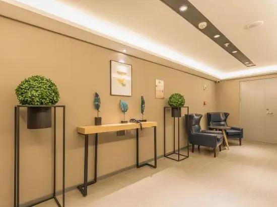 Далянь: Home Inn Selected (Dalian Central Hospital, Chunliu Metro Station, Airport)