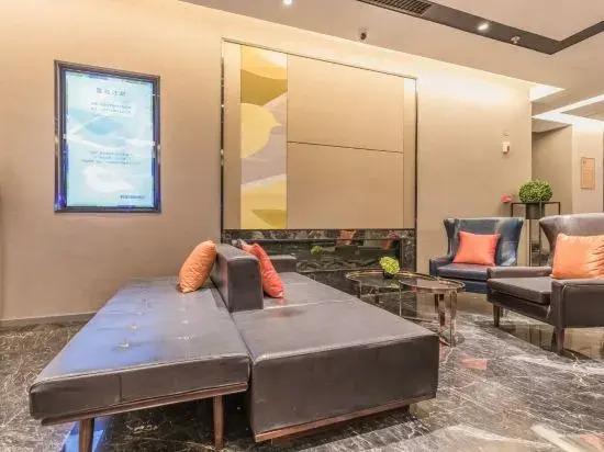 Далянь: Home Inn Selected (Dalian Central Hospital, Chunliu Metro Station, Airport)