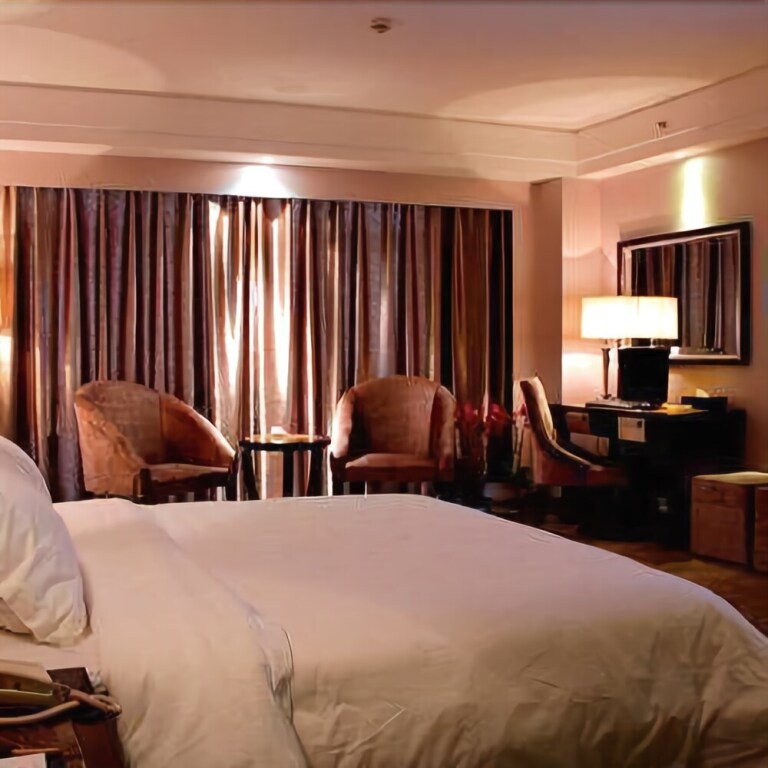 Шаоян: Hongyuan Times Hotel