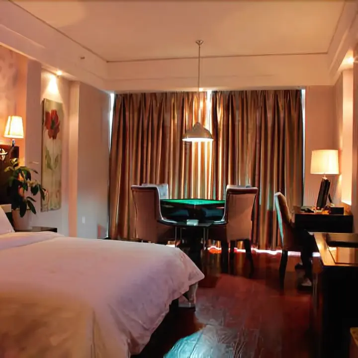 Шаоян: Hongyuan Times Hotel