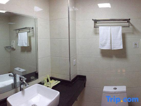 Ичан: Yinhai Lijing Hotel