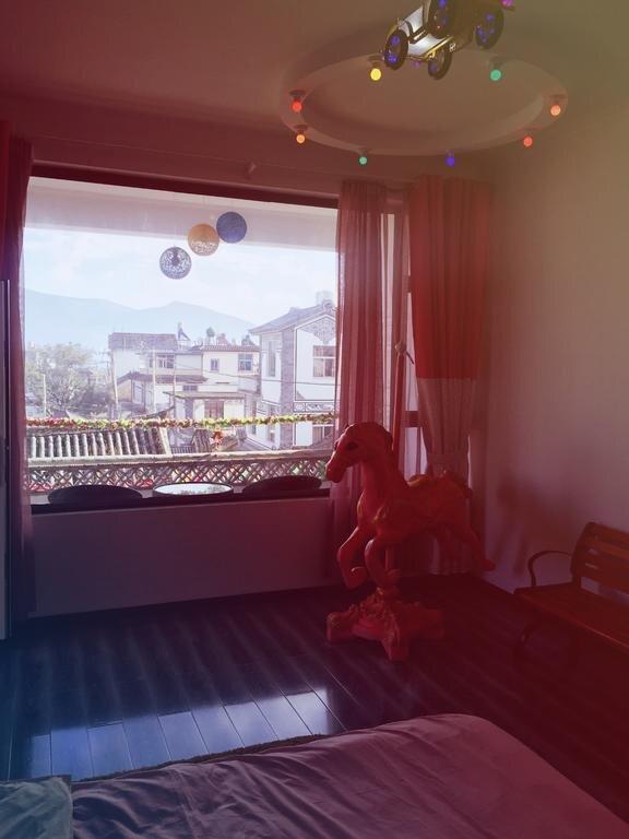 Дали: Aiqing Story Hostel