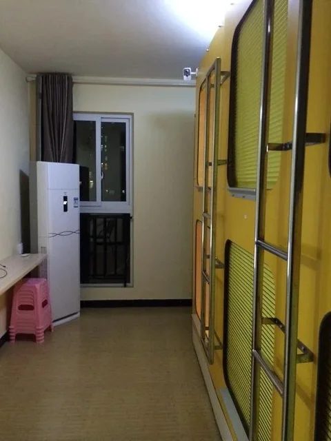 Чунцин: GreenIsland Space Capsule Youth Hostel
