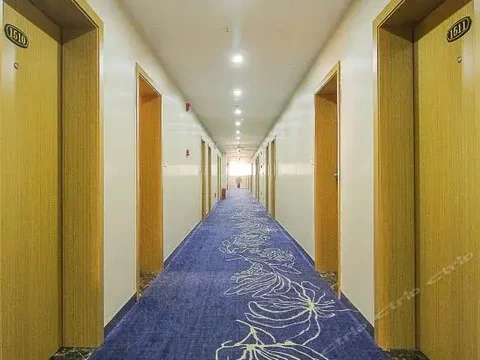 Цюйцзин: An Ke Qian Yi Hotel