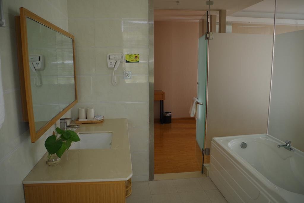 Цюйцзин: An Ke Qian Yi Hotel