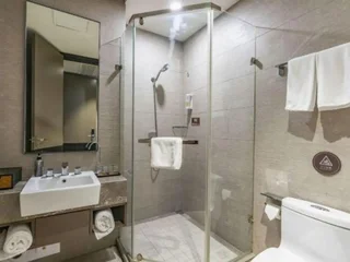 Шанхай: Home Inn Plus Shanghai Chifeng Road Metro Station