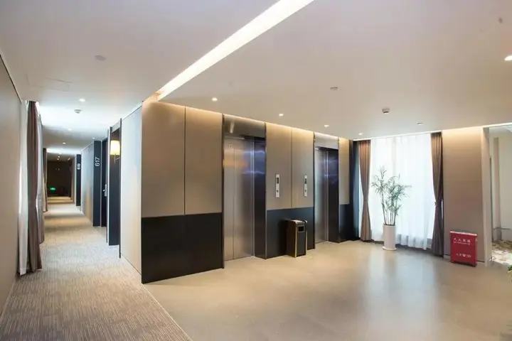 Шанхай: Home Inn Plus Shanghai Chifeng Road Metro Station