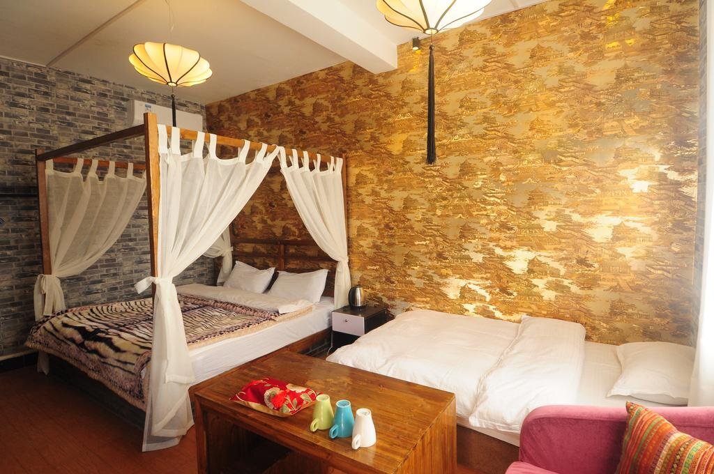 Лицзян: Warm Flowers Guesthouse Shiyizhong Branch