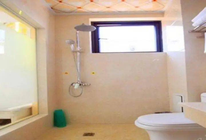 Дали: Mingge Busniess Hotel