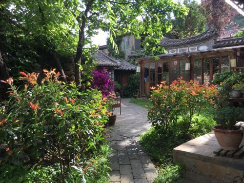 Лицзян: Yi Zuo Yi Wang