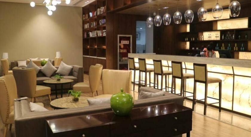 Иньчуань: Ruijing New Hualian Hotel