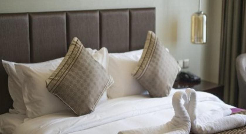 Иньчуань: Ruijing New Hualian Hotel