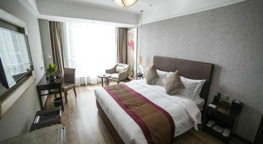 Иньчуань: Ruijing New Hualian Hotel