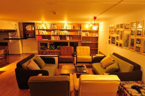 Синин: He Huang Memory Youth Hostel