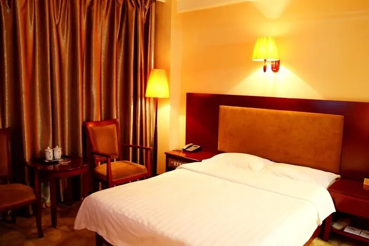 Чжанъе: Jinan Inn Zhangye
