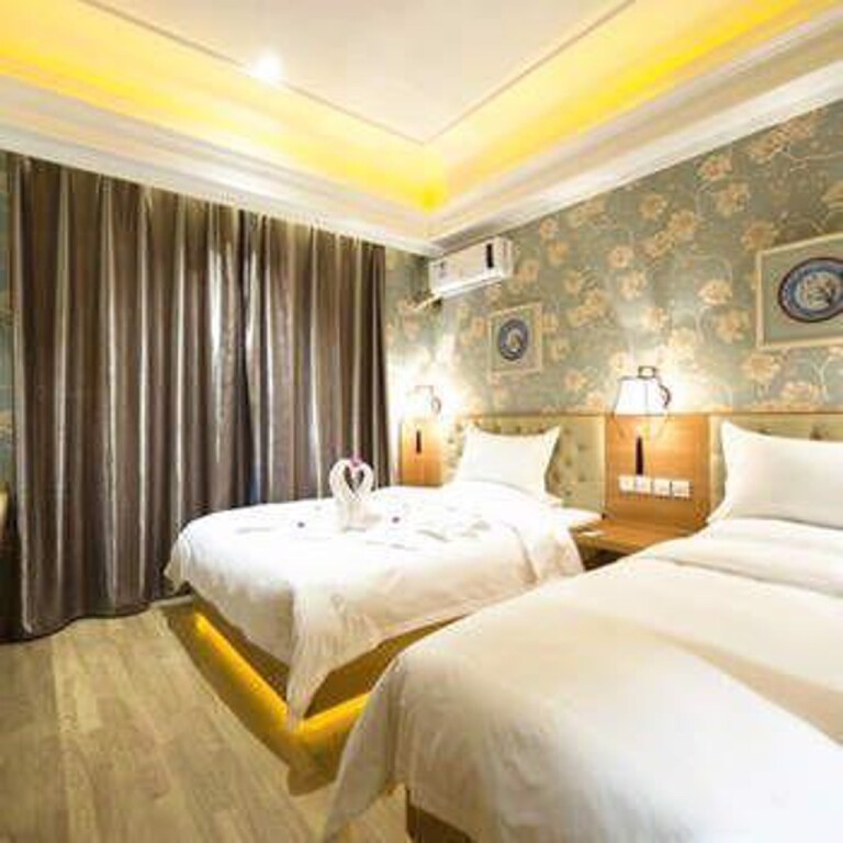 Далянь: Chinese National Colors Hotel