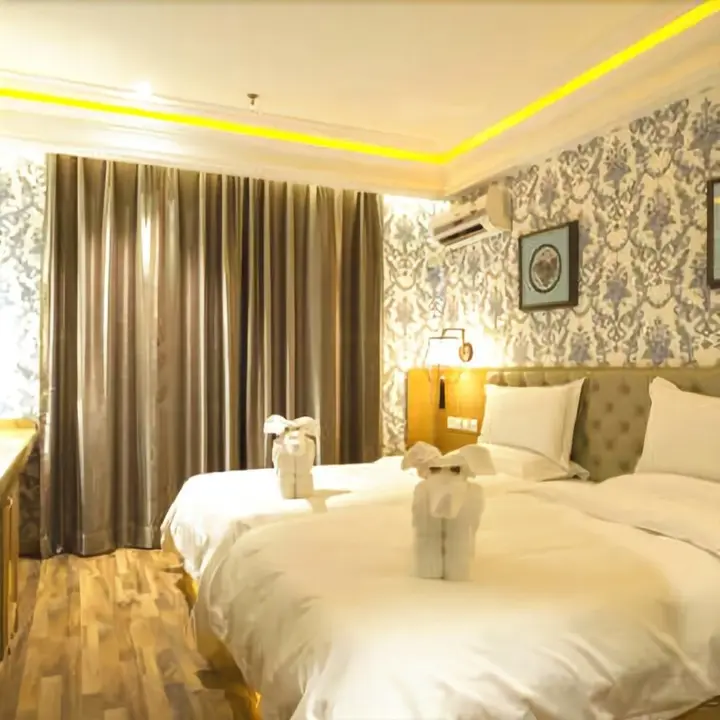 Далянь: Chinese National Colors Hotel