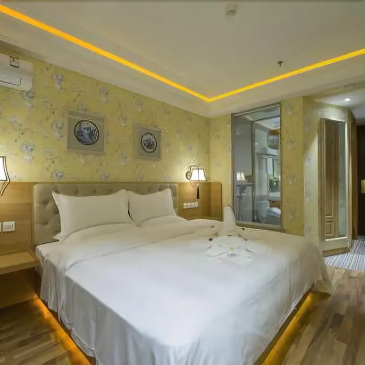 Далянь: Chinese National Colors Hotel