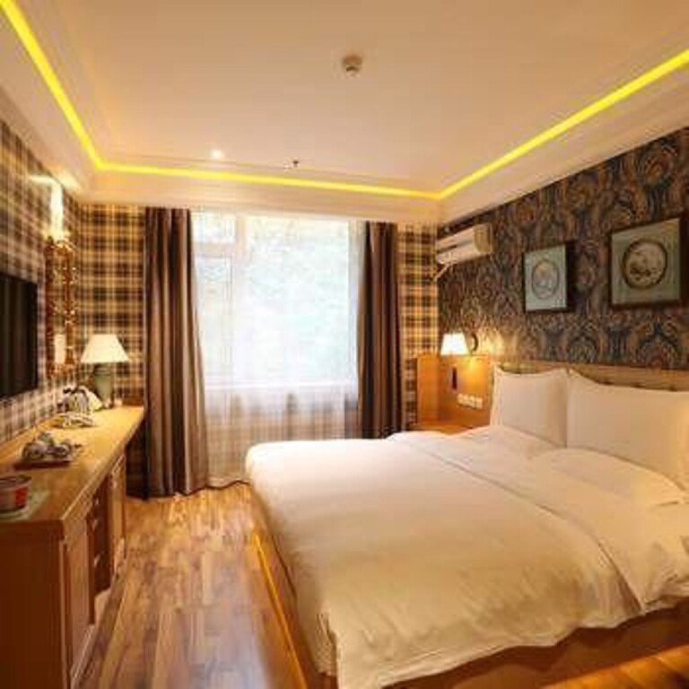 Далянь: Chinese National Colors Hotel