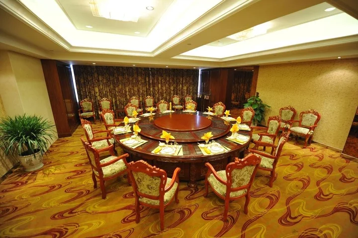 Яньчэн: Oriental Xuanwu Hotel