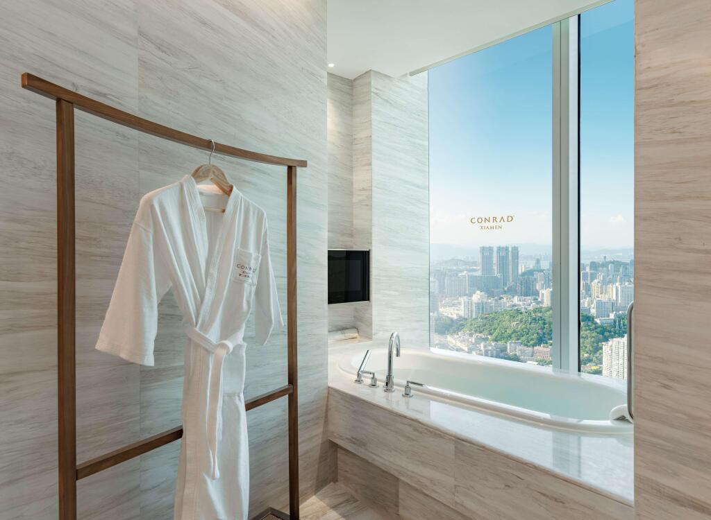 Сямынь: Conrad Xiamen