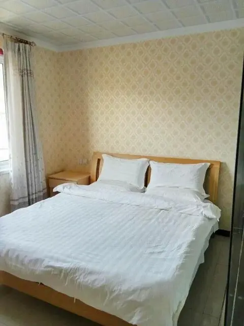 Чэндэ: Xinglong Jiahong Inn