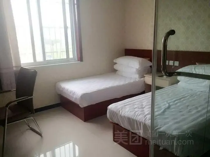 Чэндэ: Xinglong Jiahong Inn