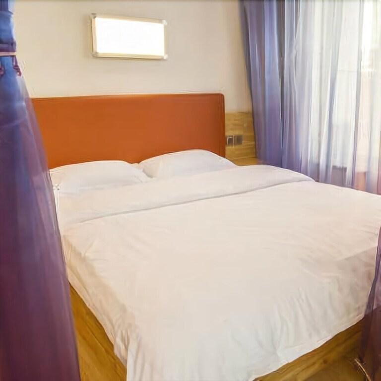 Далянь: Yijia Hotel Dalian