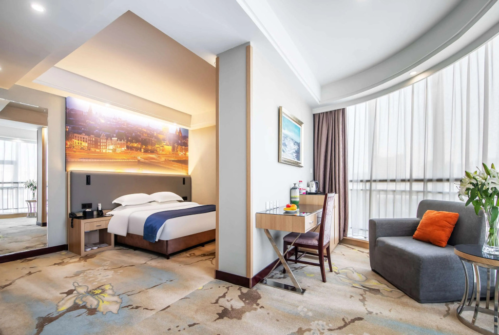 Линьи: Ramada Linyi North