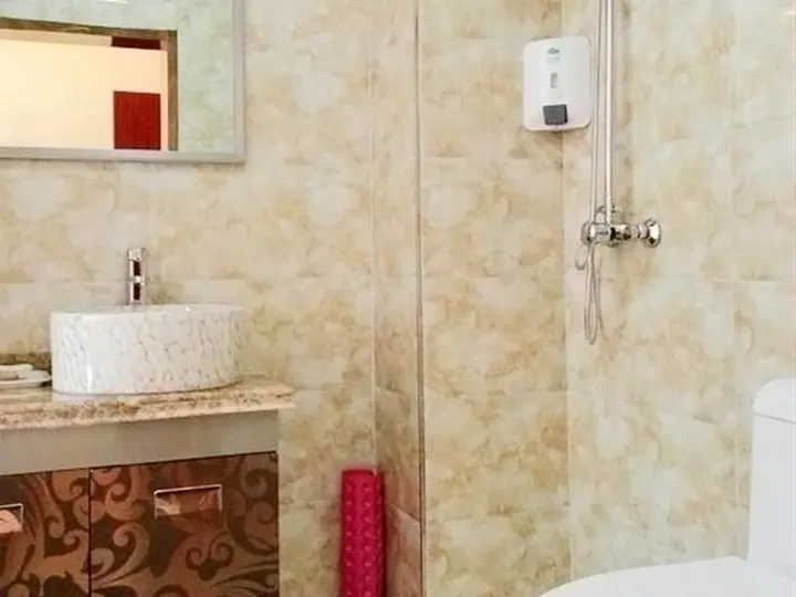 Далянь: Junhao Business Hotel