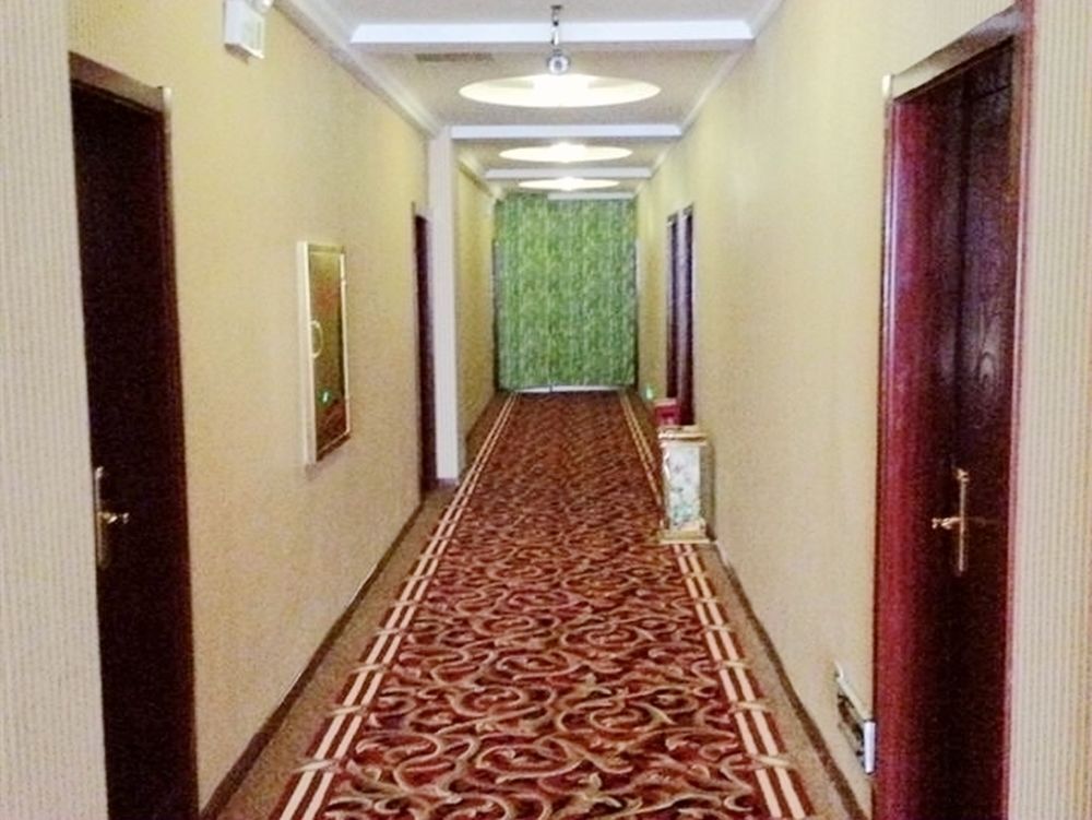 Далянь: Junhao Business Hotel