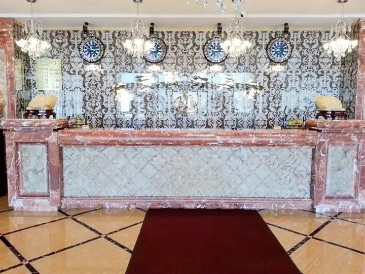 Далянь: Junhao Business Hotel