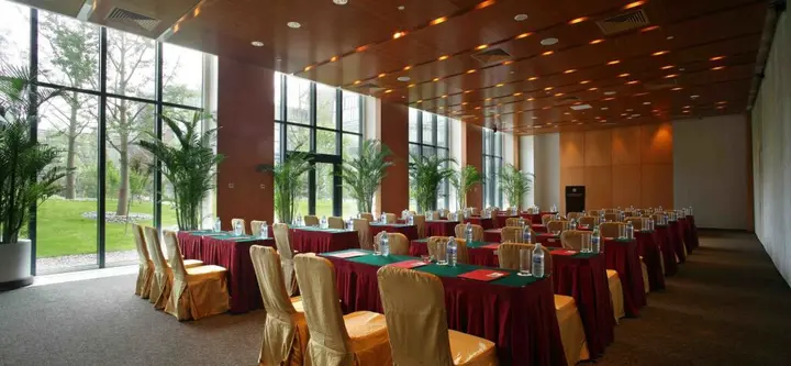 Пекин: The Lake View Hotel Beijing