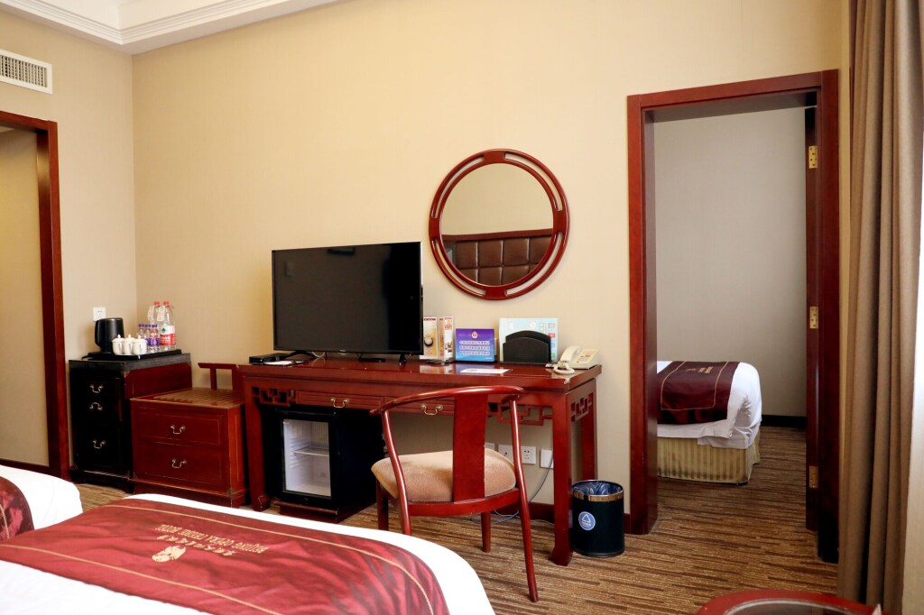 Пекин: Qian Men Jian Guo Hotel