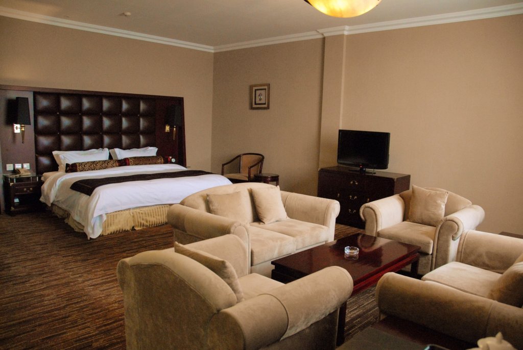 Пекин: Qian Men Jian Guo Hotel