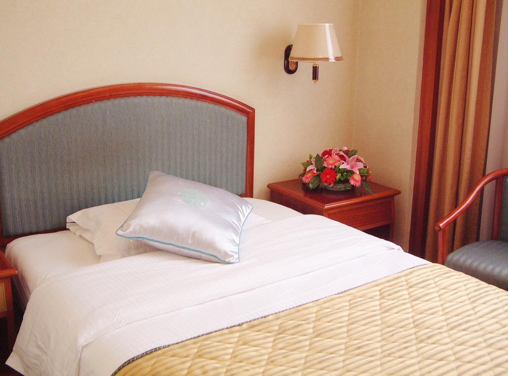 Пекин: Qian Men Jian Guo Hotel