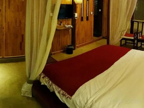 Дали: Yunconglong Inn
