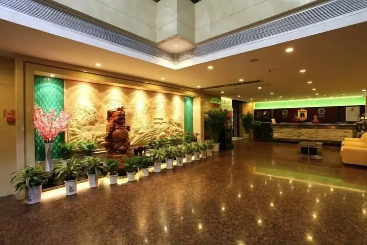 Баоцзи: Super 8 Hotel Baoji Railway Station
