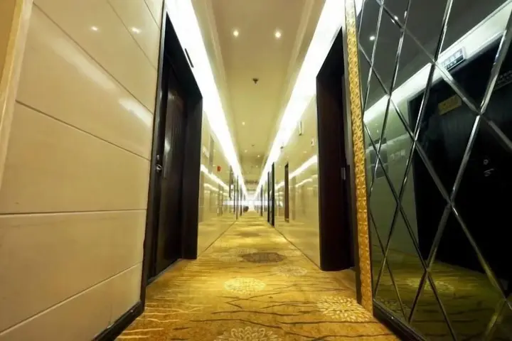 Баоцзи: Super 8 Hotel Baoji Railway Station
