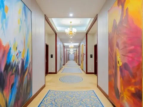 Шаогуань: Hotel De Royce