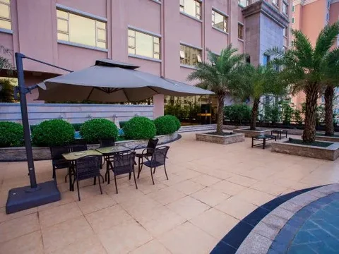 Шаогуань: Hotel De Royce