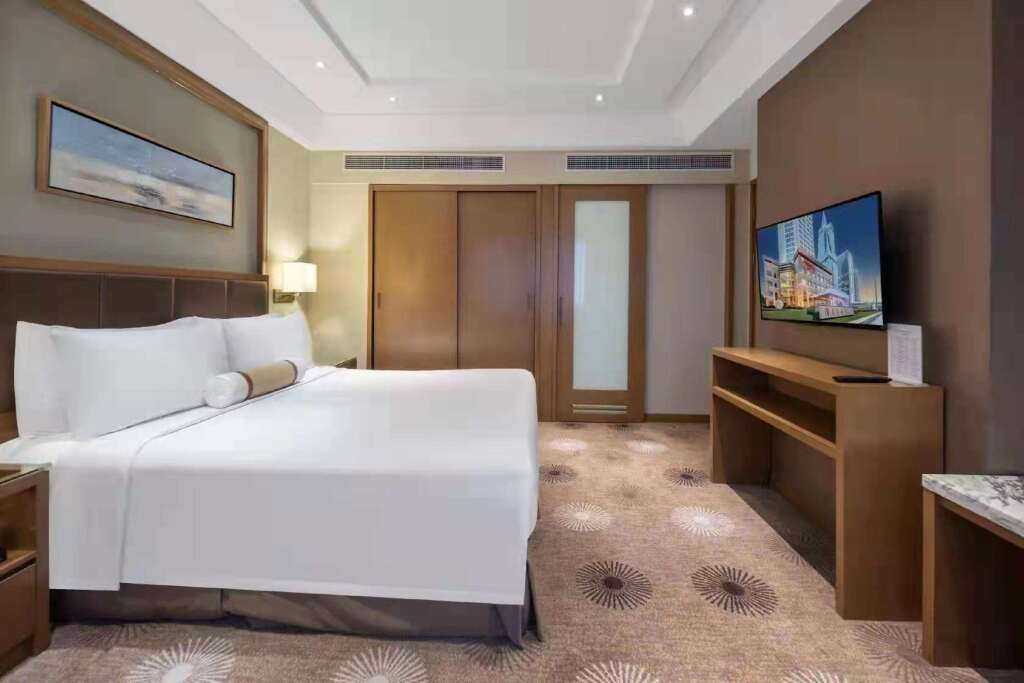 Шанхай: Ramada Plaza Pudong